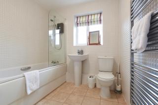 Air Maison - Whyke Haven Modern Apartment with Private Parking - Chichester - 3