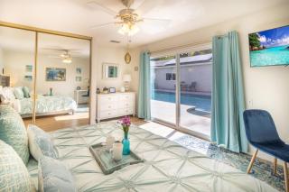 Stunning 4 Bedroom 1 Level- Pool, Spa, Grass Yard, Fire Pit, Garage, BBQ - 5