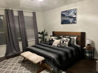 7-BR, H. Thea., near attrns -St2 - 8