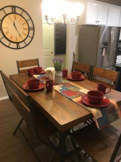 Luxury 4 BR home with Pool near attractions (Cobbl.) - Helotes - 2