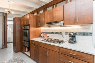 Mid-Century Style And Class In Quiet NE Location - Cedar Rapids - 7