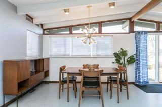 Mid-Century Style And Class In Quiet NE Location - Cedar Rapids - 2