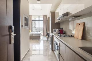 Frank Porter - Majestique 1 - Dubai - 6