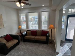 New 1890 Craftsman Home 5BR 4BA - Omaha - 1