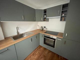 Hydeaway beautiful 3 bedroom house in a great location - 7