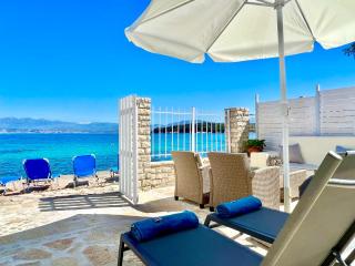 Beachfront House Christina with private heatable pool by DadoVillas - Kassiopi - 5