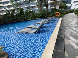 Laugh and Lounge 2 Bedroom Luxury Condo Air residence Makati - Manila - 8