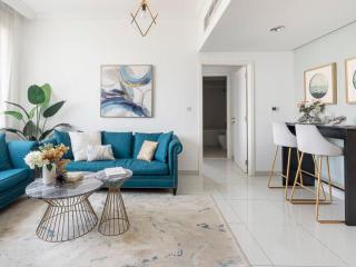 Frank Porter - Executive Bay - Dubai - 9