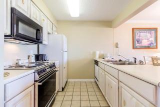 Branson Condo on Table Rock Lake with Pool and WiFI near Silver Dollar City - Branson - 7