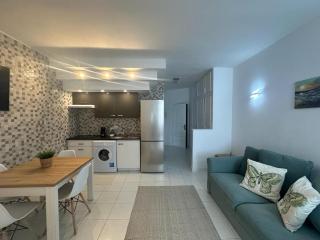 Liwia beautiful apartment in the first Oceanline in Los Cristianos. - Los Cristianos - 0
