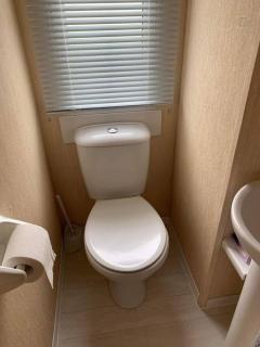 Caravan by the Sea, Hemsby, Great Yarmouth - Hemsby - 2