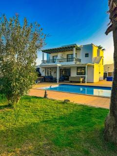 Villa Patrissia - Playa Blanca - 1