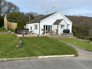 Raphael House - Pembrey - 0