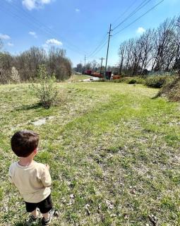 Trestle Creeks Farmhouse Fort Tiny House - Bloomington - 5