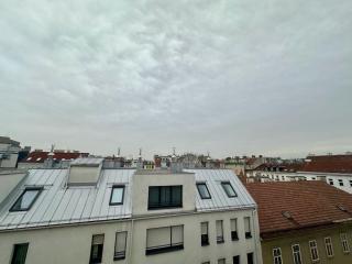 Cozy & New with Balcony View - Vienne - 8