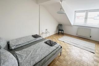 Cozy & New with Balcony View - Vienne - 7