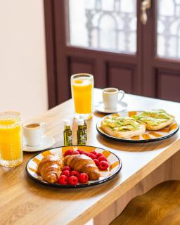 Betis Suites-La Campana - 5