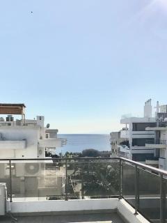Bright Top Floor Studio-Apartment in Kalamaki - Atene - 8