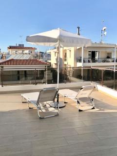 Bright Top Floor Studio-Apartment in Kalamaki - Atene - 6
