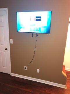 Entire townhome available near nice park library and shopping - Winston-Salem - 7