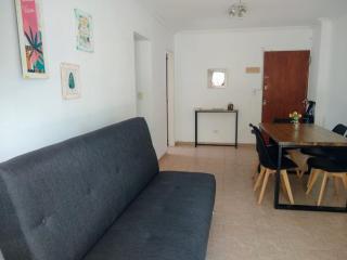 Céntrico y amplio apartamento a pasos del metro - Buenos Aires - 7