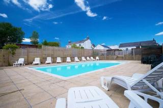 The Cornish hottub escape - St Austell - 9