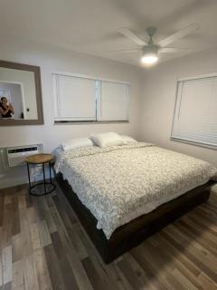 City First Story Apartments & Cottage - 3