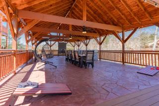 Mountain Majesty ~ 28 Person Indoor Pool Cabin - Sevierville - 8