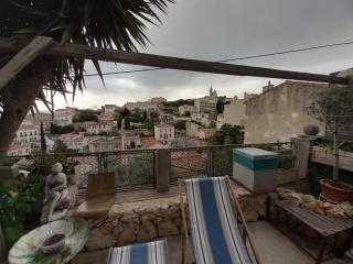 Appartement Vue Notre Dame + extérieur verdoyant - Marseille - 4