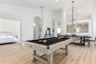 Sweetwater Estate-Pool-Spa-Sportcourt-Putt Grn - 6