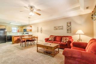 Branson Condo at Stonebridge Golf Resort with Pool and Wi-Fi close to Silver Dollar City - Reeds Spring - 7