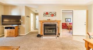 Branson Condo at Stonebridge Golf Resort with Pool and Wi-Fi close to Silver Dollar City - Reeds Spring - 3