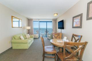 Oceanfront 1 Bedroom Suite-Stunning Views! Perfect for 4-6 guests! Landmark 1533 - Myrtle Beach - 0