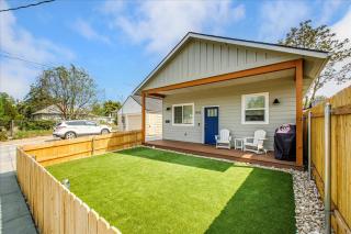 The Bronco House - 6