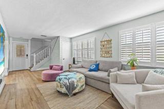 Downtown Beach Cottage - Heated Pool - Stuart - 9