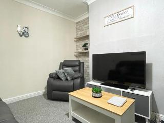 Cosy Home, Family & Contractor Friendly 4 Bedroom Near Leeds Centre, Sleeps 7 - Leeds - 9