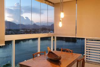 Apt com dois quartos, novo, centro de Guarapari! Varanda gourmet com vista mar, churrasqueira, Smart TV, Wi-Fi 200 MB, Lavadora de roupas e Garagem privativa - Guarapari - 2