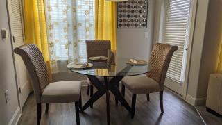 CoZy One Bedroom Apartment Exquisite - Raleigh - 5