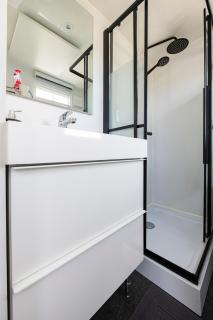 64, Charming Nature Retreat, Near Efteling, with Private Parking & Garden - 5