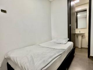 202 Family Haven in El Poblado: Spacious & charming - Medellín - 4