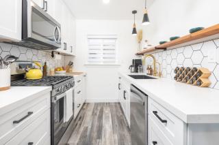 2 Bedroom House - Fire Pit Table BBQ - Downtown - 2