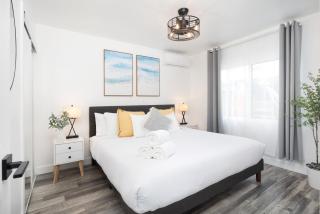 3 Bed House with Fire Pit Table and BBQ - Downtown - San Diego - 0