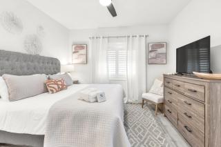 Palms of Seagrove D5, Steps to the Beach, Sleeps 4, Pool, 2 bikes and 5 mins from Seaside - Seagrove Beach - 3