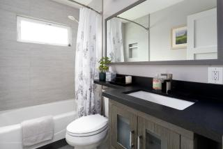 Willow Glen Family Cottage Exudes Grace and Charm - 5