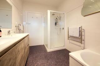 Basin Road Guesthouse - 4