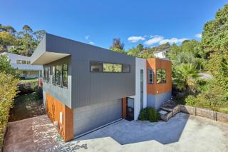 The Gorge Townhouse, stunning home & location! - Royal Park - 0