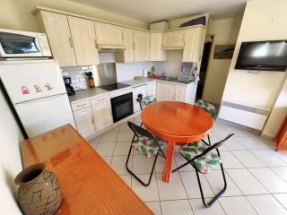 Appartement T2 pour 4 pers, avec piscine, tennis, parking et terrasse, à 400m de la plage - FR-1-607-190 - 8