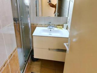 Appartement T2 pour 4 pers, avec piscine, tennis, parking et terrasse, à 400m de la plage - FR-1-607-190 - 2