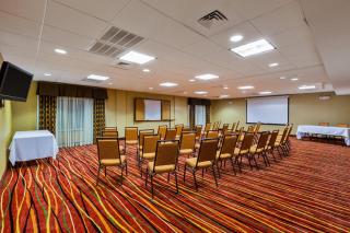Holiday Inn Express Hotel & Suites Salina by IHG - 3