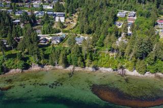 Waterfront Retreat, Beach Access, Group Friendly, Sleeps 14 - 1
